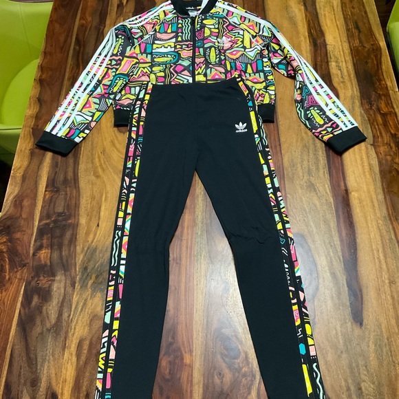 Brand New With Tags ADIDAS Track - Picture 1 of 1